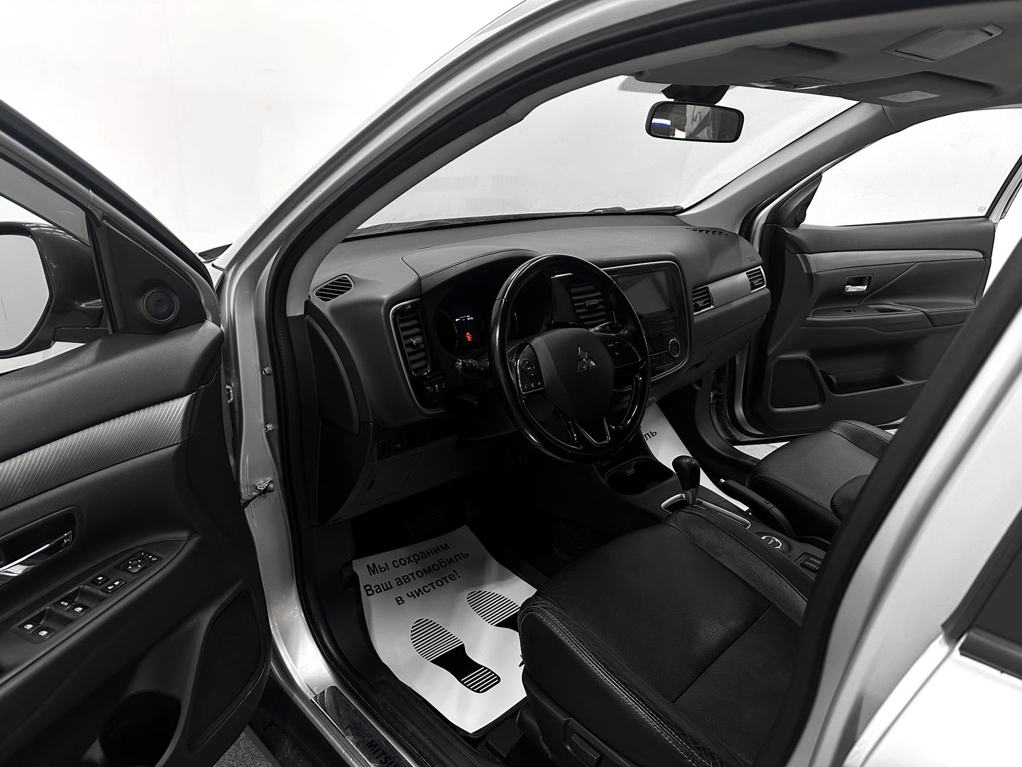 Mitsubishi Outlander, III Рестайлинг 2 2.0 CVT (146 л.с.) 4WD