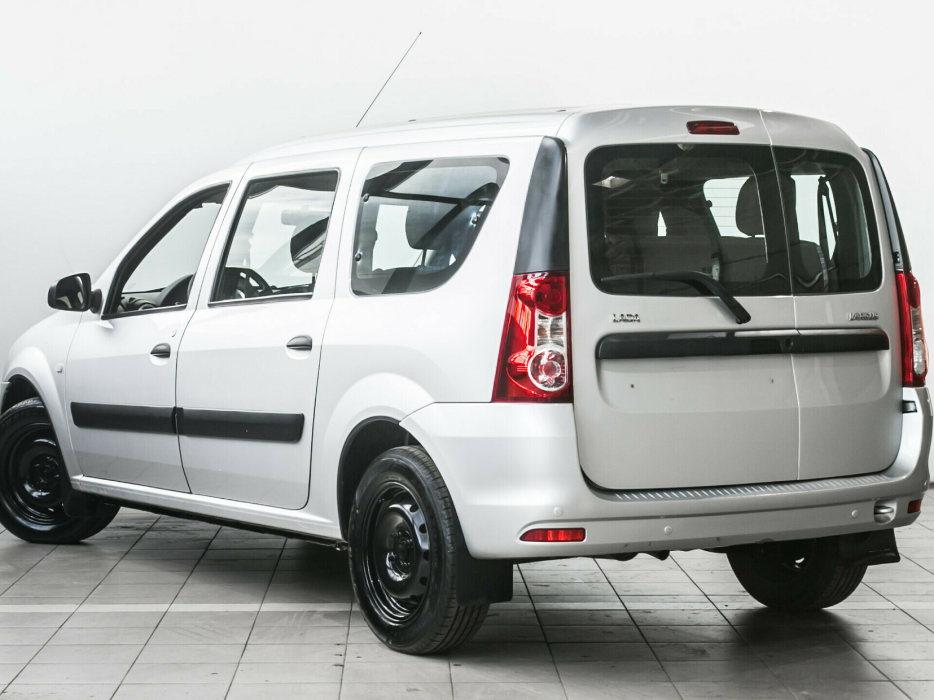 LADA (ВАЗ) Largus, I 1.6 MT (84 л.с.)