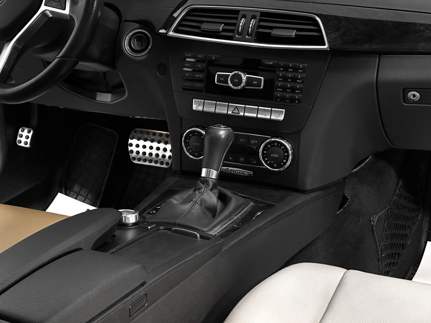 Mercedes-Benz C-Класс, III (W204) Рестайлинг 300 3.5 AT (252 л.с.) 4WD