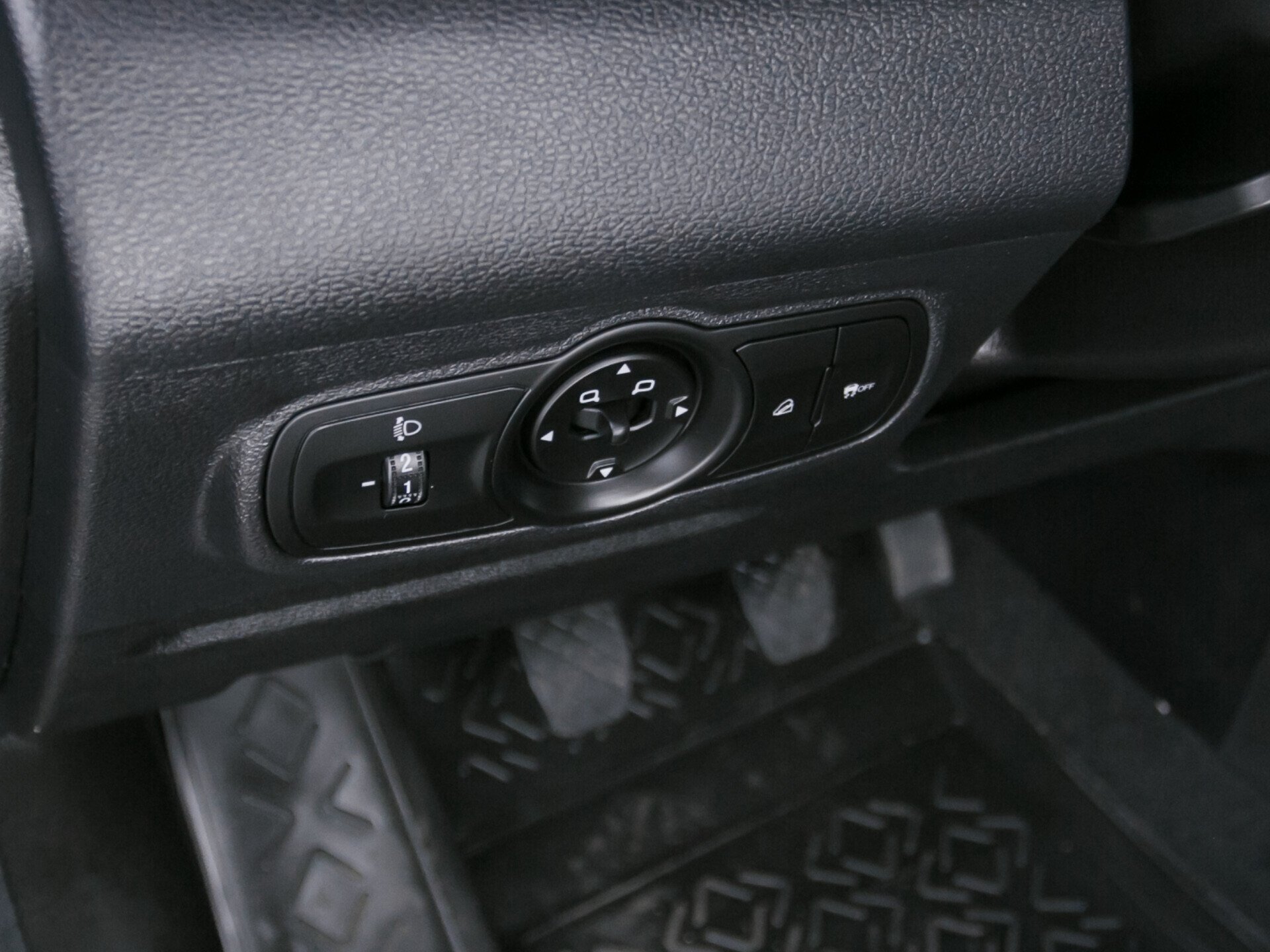 Chery Tiggo 4, I Рестайлинг 1.5 MT (113 л.с.)