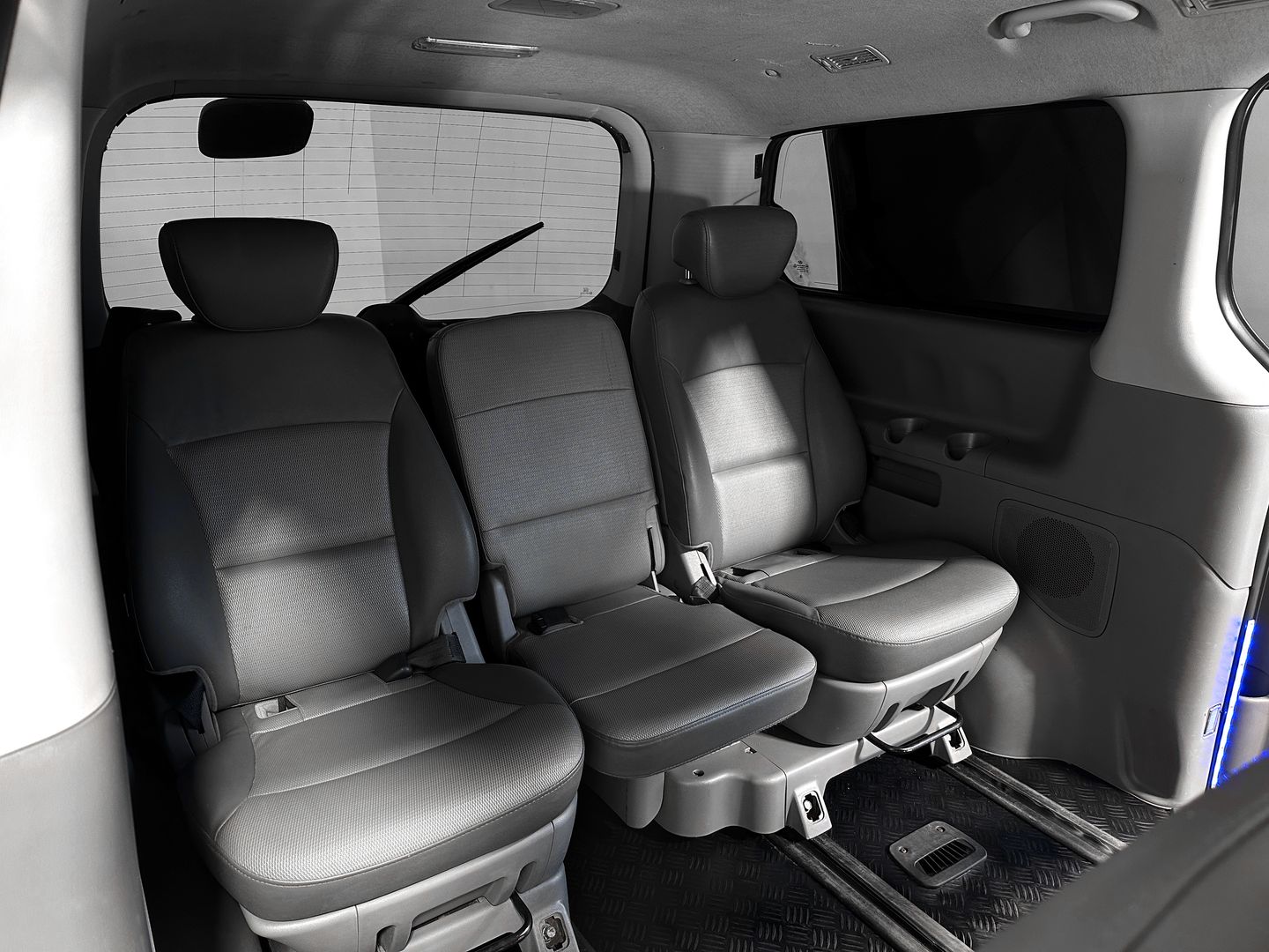 Hyundai Grand Starex, I 2.5d MT (145 л.с.)