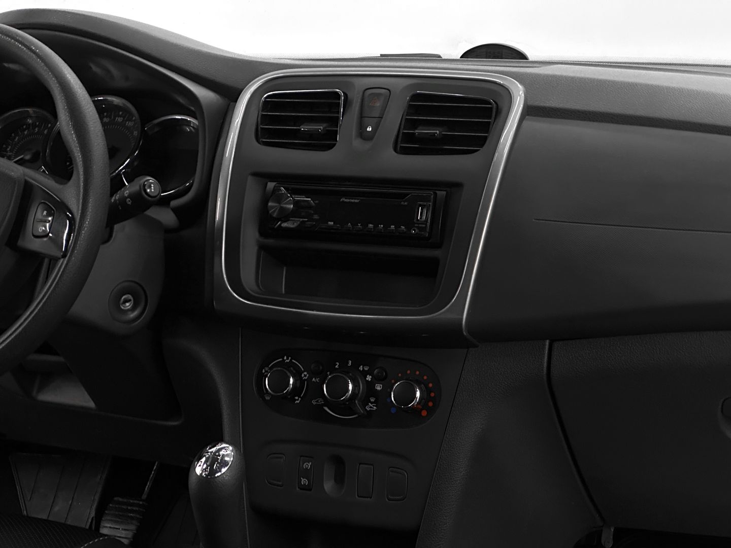 Renault Sandero, II Stepway 1.6 MT (113 л.с.)