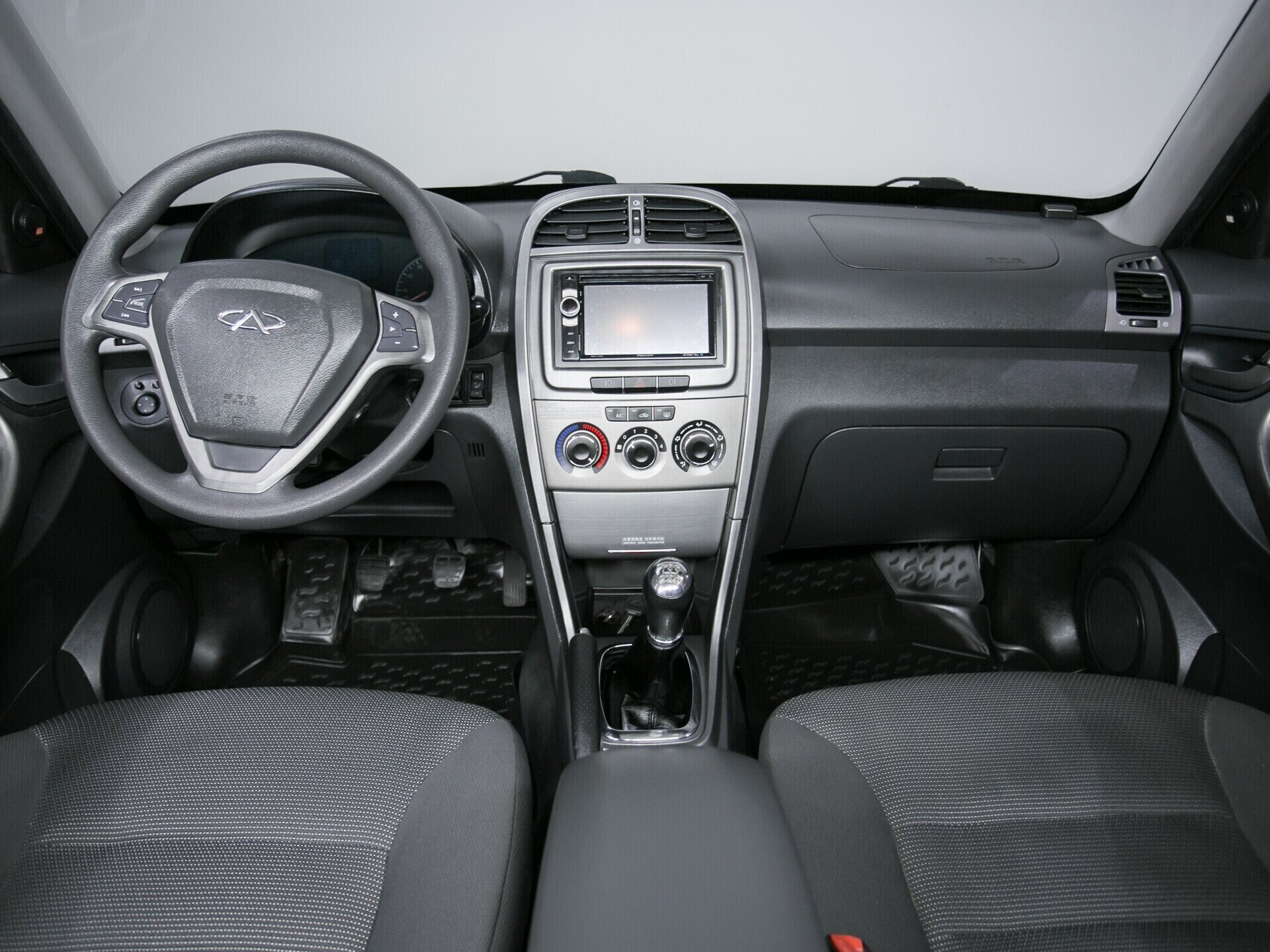 Chery Tiggo (T11), I Рестайлинг (FL) 1.9 MT (132 л.с.)