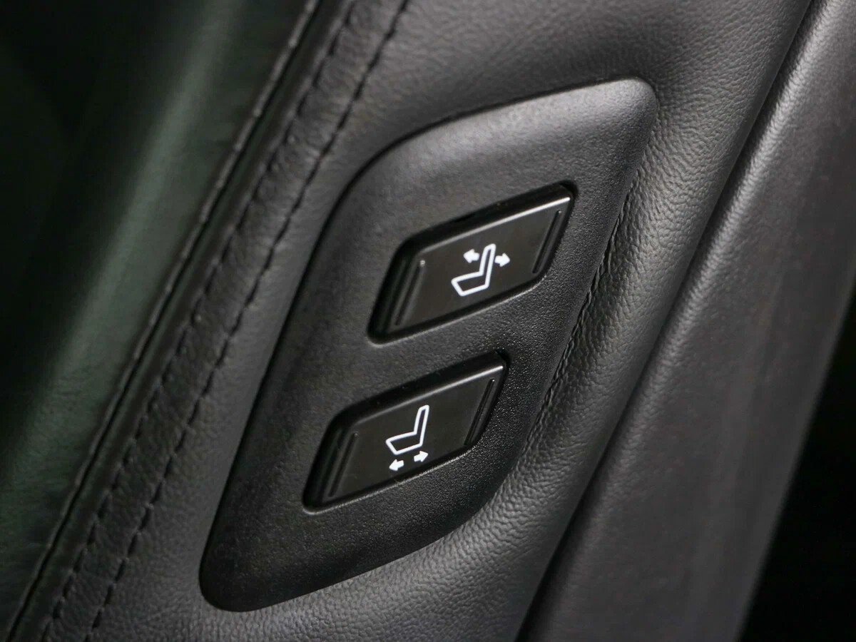 Hyundai Equus, II Рестайлинг 3.8 AT (334 л.с.)