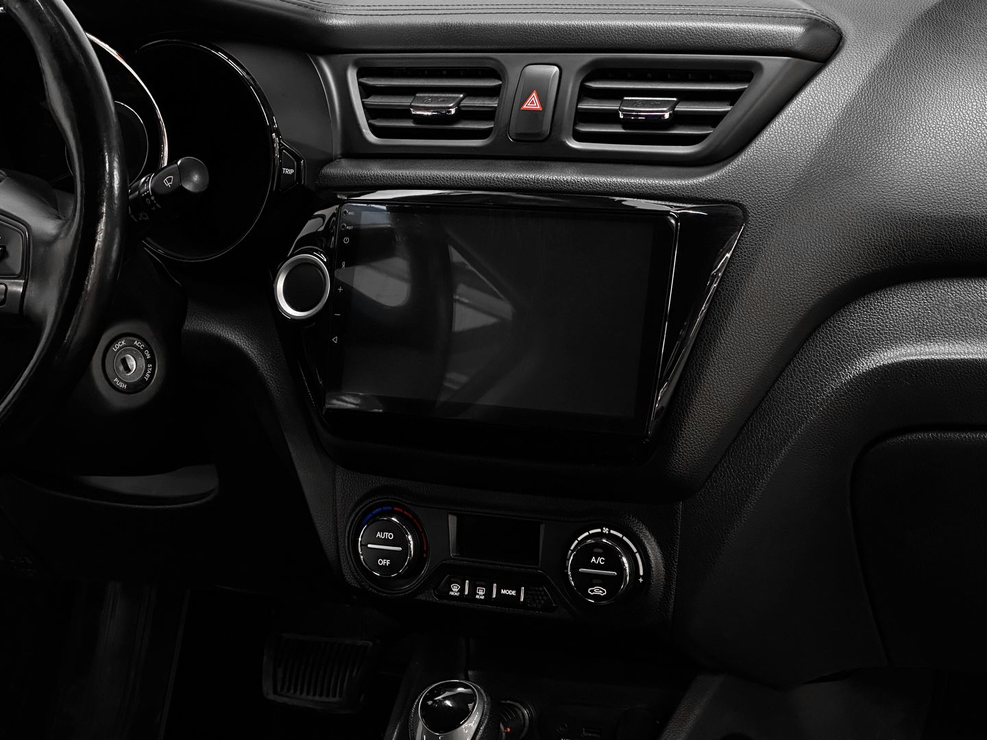 Kia Rio, III 6-speed 1.6 AT (123 л.с.)