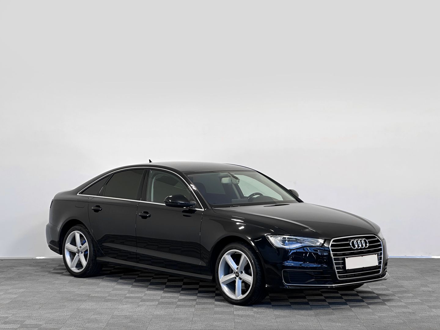 Audi A6, IV (C7) Рестайлинг 1.8 AMT (190 л.с.)