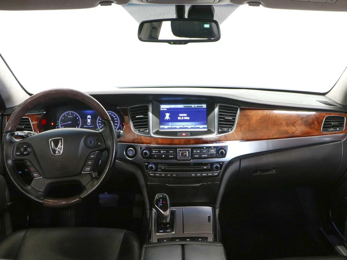 Hyundai Equus, II Рестайлинг 3.8 AT (334 л.с.)