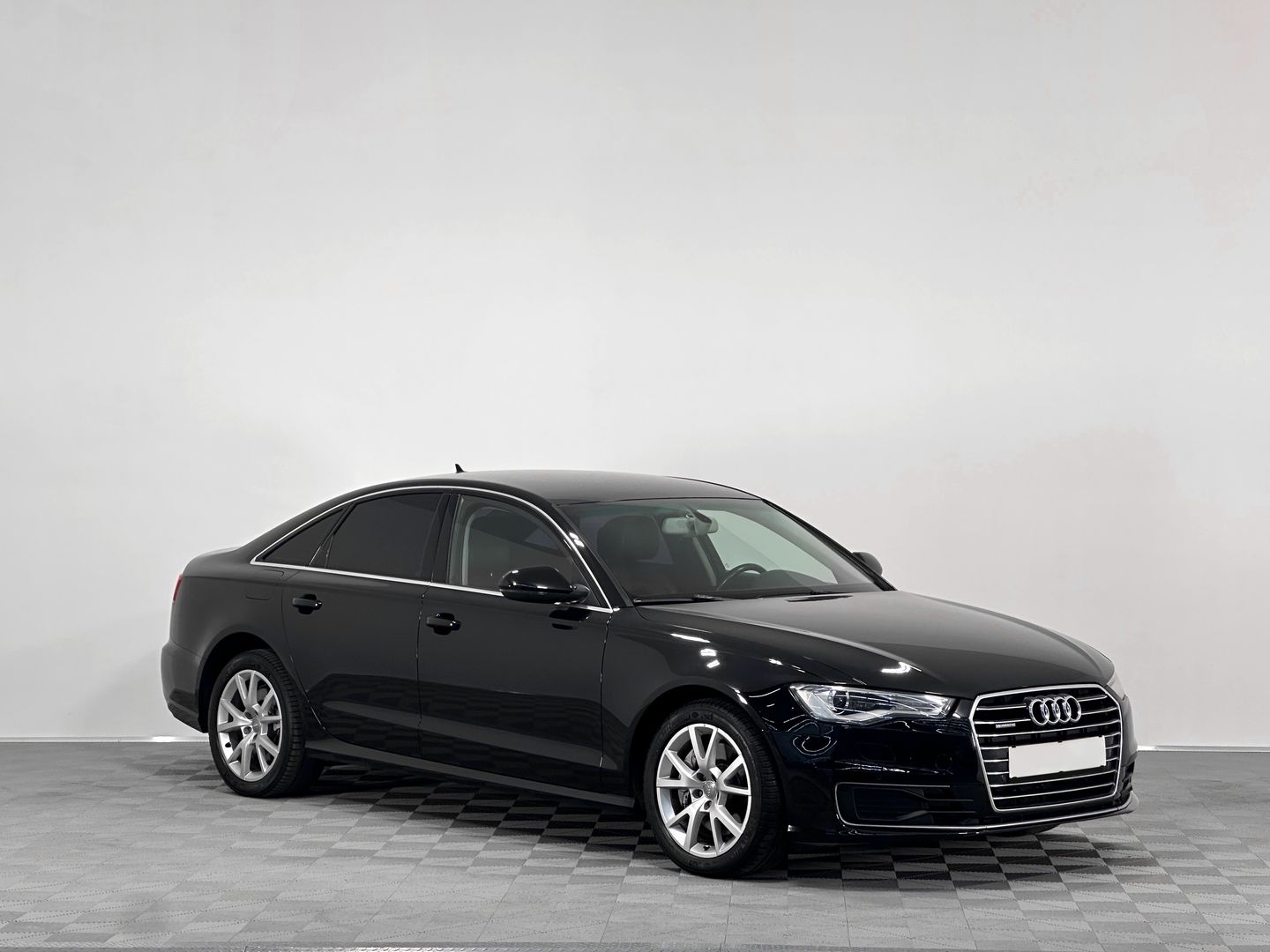 Audi A6, IV (C7) Рестайлинг 2.8 AMT (220 л.с.) 4WD