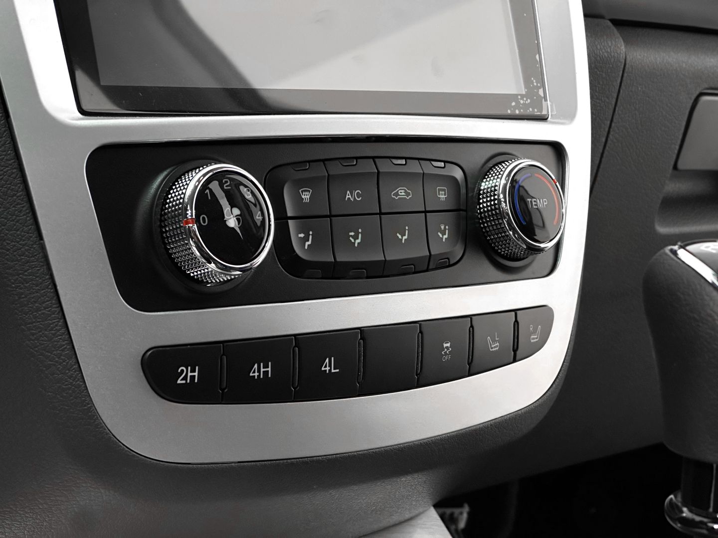 JAC T8 2.0 MT (190 л.с.) 4WD