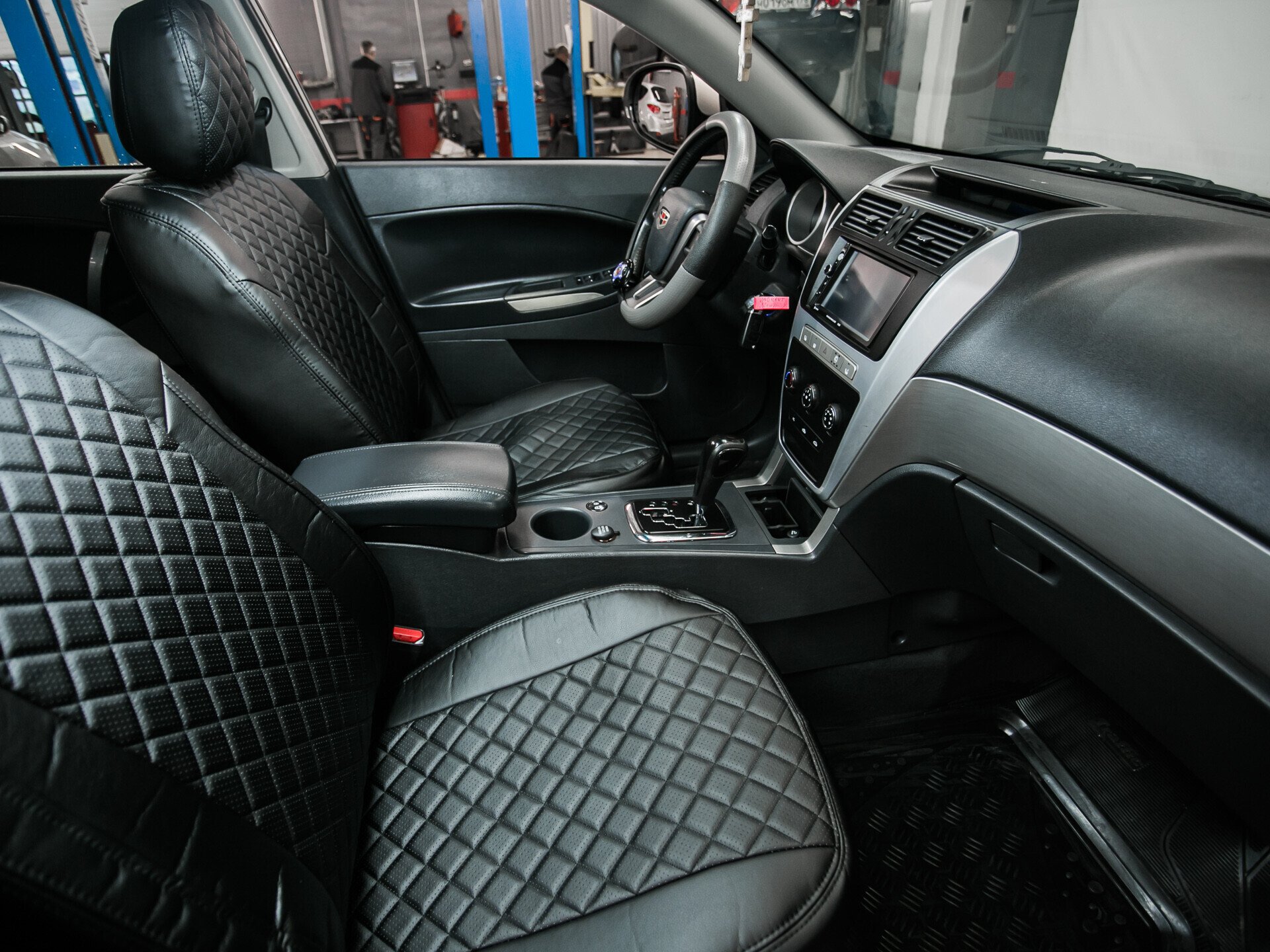 Geely Emgrand X7, I 2.4 AT (148 л.с.)