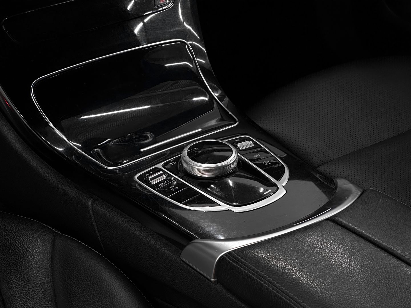 Mercedes-Benz C-Класс, IV (W205) 180 1.6 AT (156 л.с.)