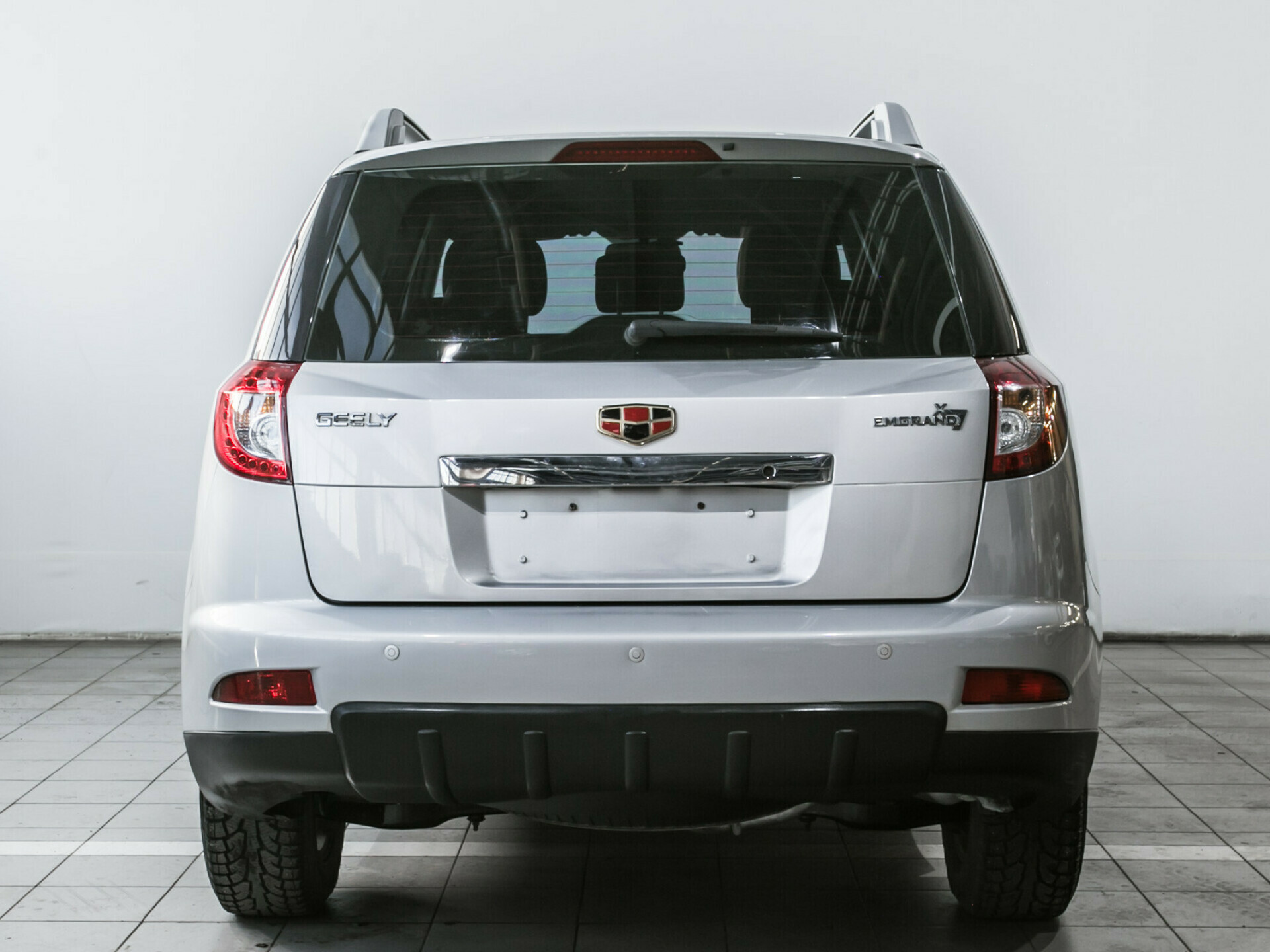 Geely Emgrand X7, I 2.0 MT (139 л.с.)