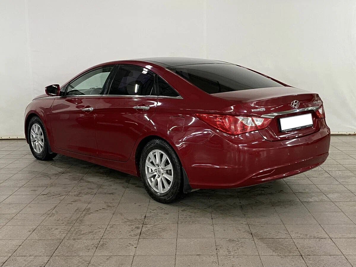 Hyundai Sonata, VI (YF) 2.4 AT (178 л.с.)
