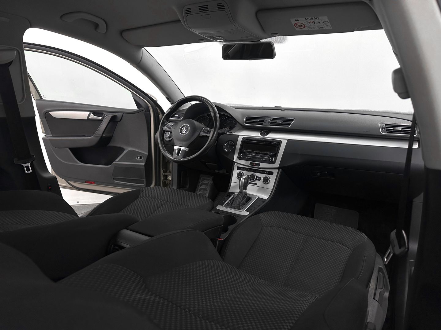 Volkswagen Passat, B7 1.8 AMT (152 л.с.)