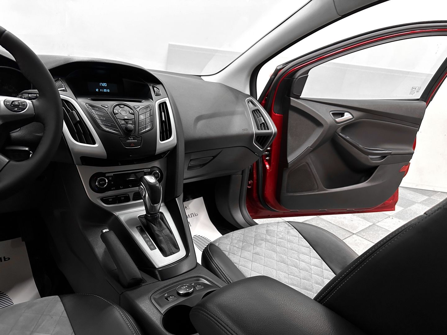 Ford Focus, III 1.6 AMT (125 л.с.)