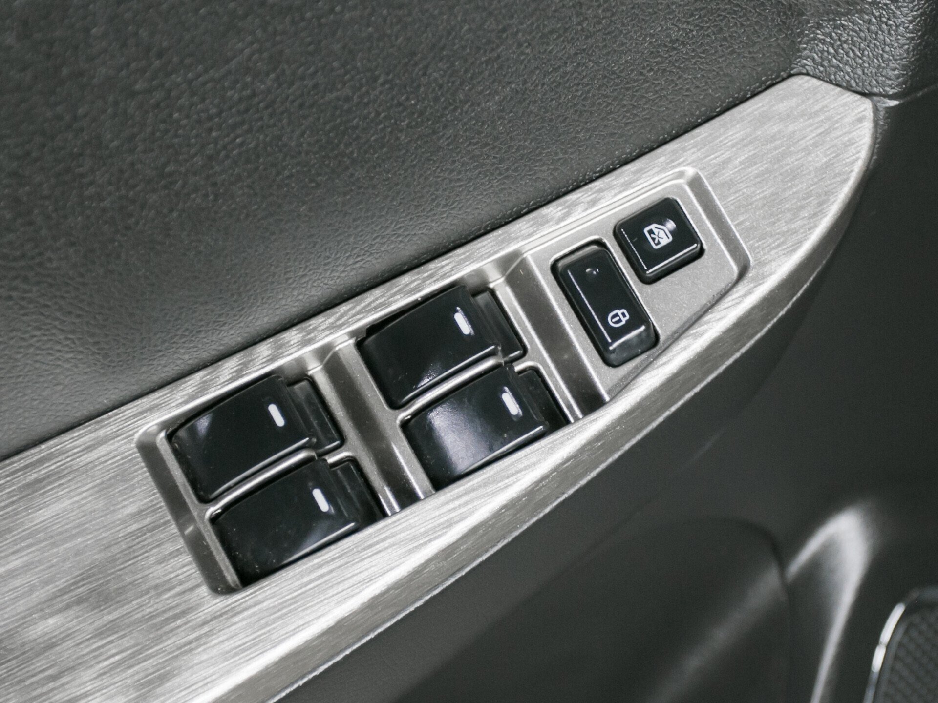 Geely Emgrand X7, I Рестайлинг 2.0 MT (140 л.с.)