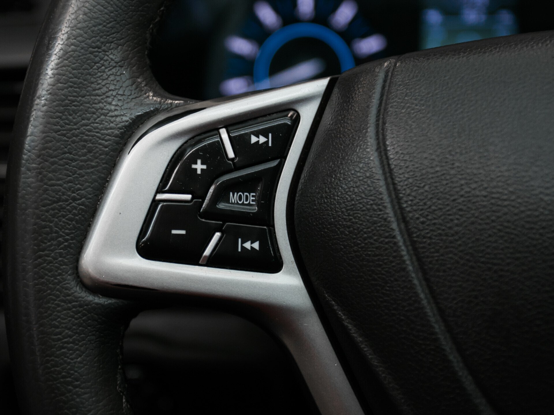 Chery Tiggo 3, I 1.6 MT (126 л.с.)