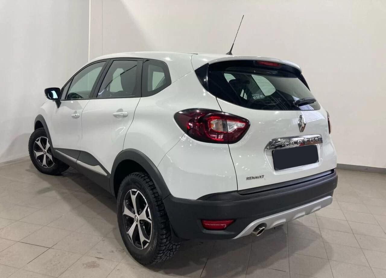 Renault Kaptur, I 1.6 MT (114 л.с.)