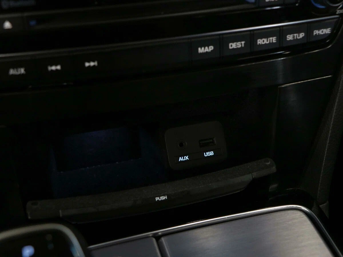 Hyundai Equus, II Рестайлинг 3.8 AT (334 л.с.)