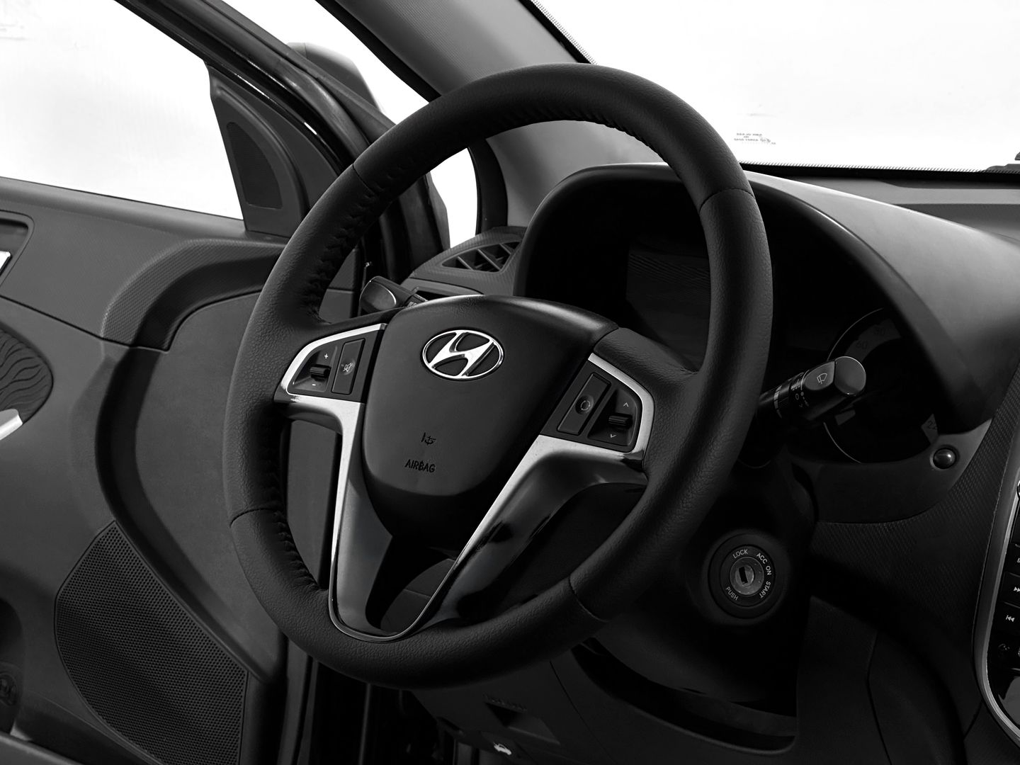 Hyundai Solaris, I 1.6 AT (123 л.с.)