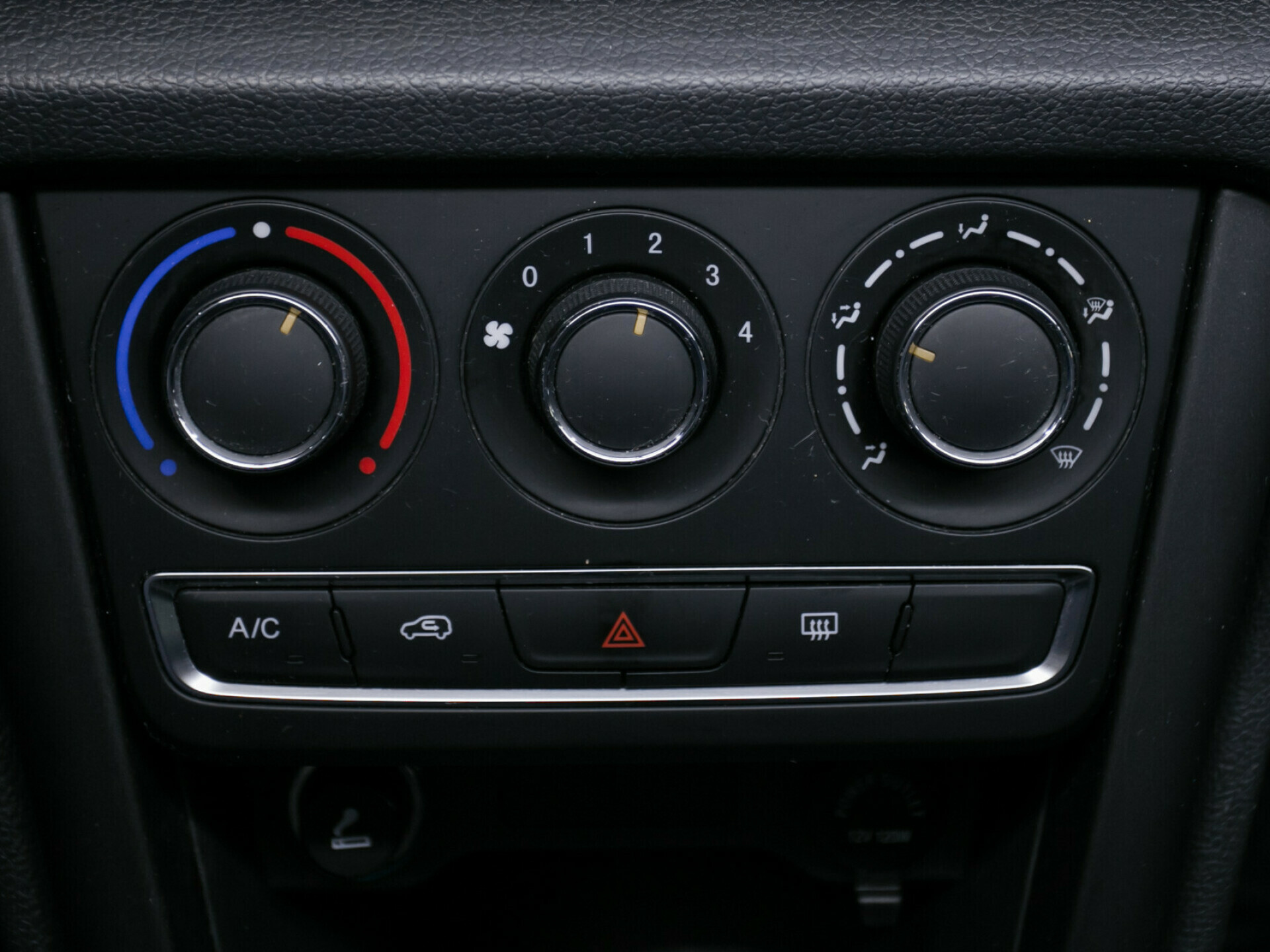 Chery Tiggo 3, I 1.6 MT (126 л.с.)