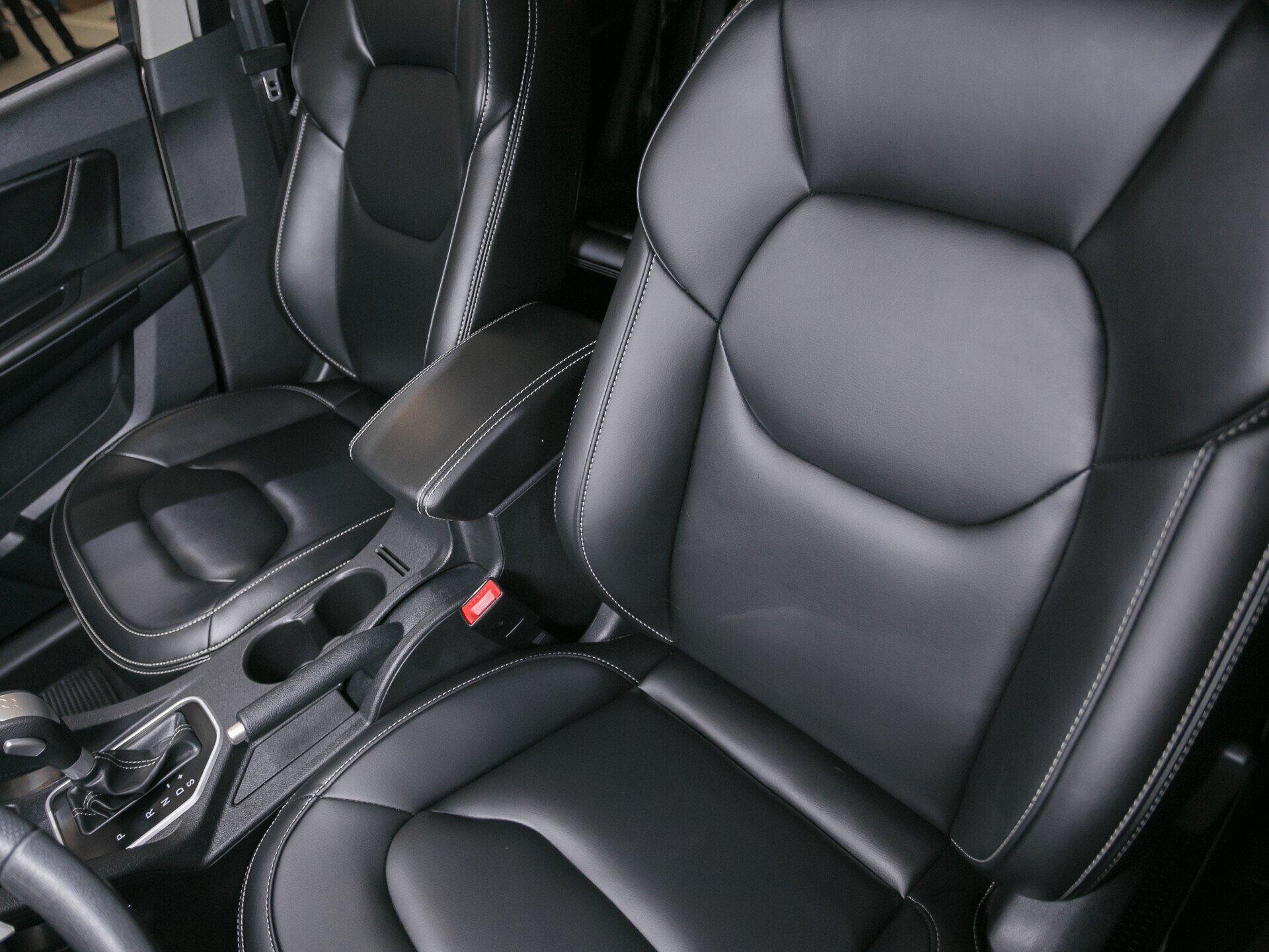 FAW Besturn X40, I 1.6 AT (108 л.с.)