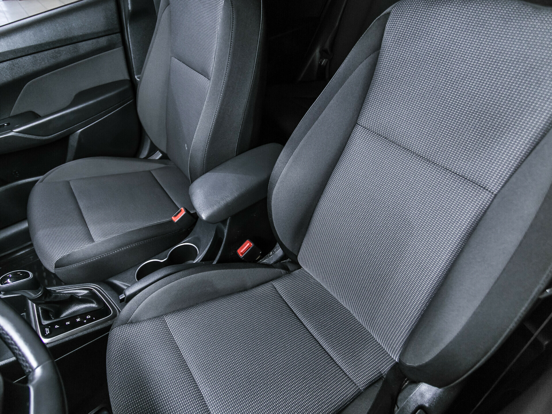 Hyundai Solaris, II 1.6 AT (123 л.с.)