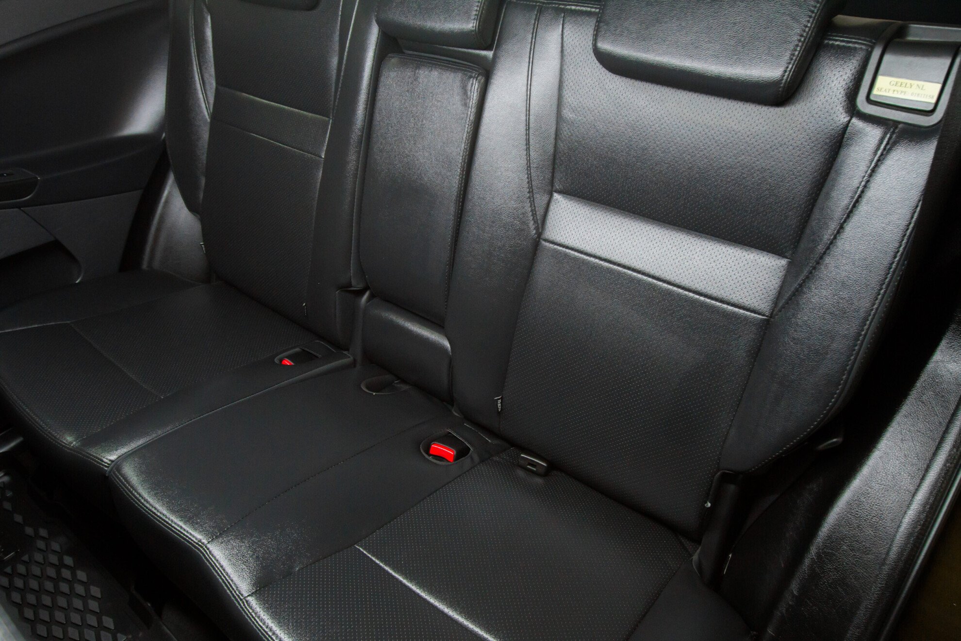 Geely Emgrand X7, I 2.0 MT (139 л.с.)