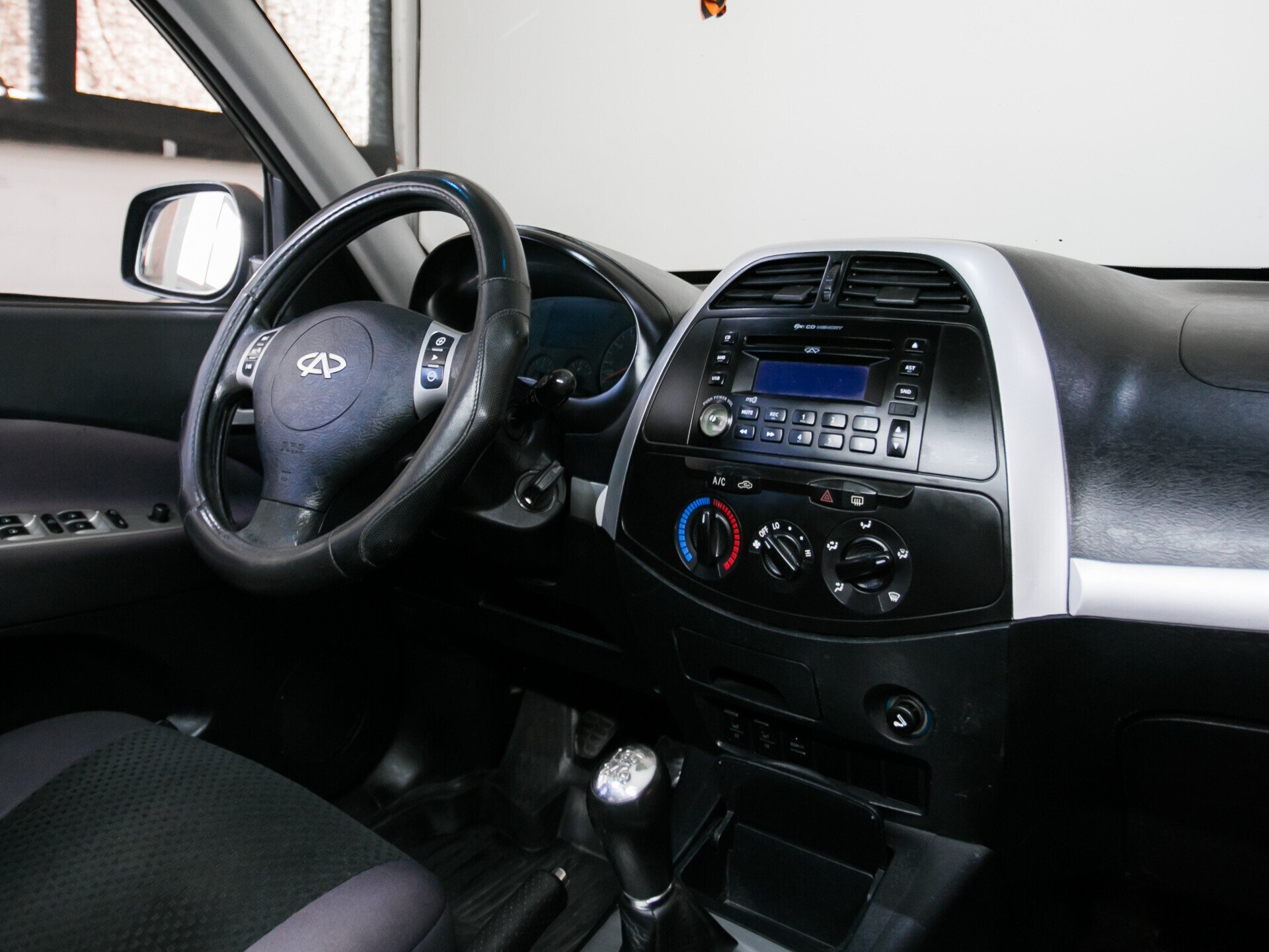 Chery Tiggo (T11), I 1.6 MT (119 л.с.)