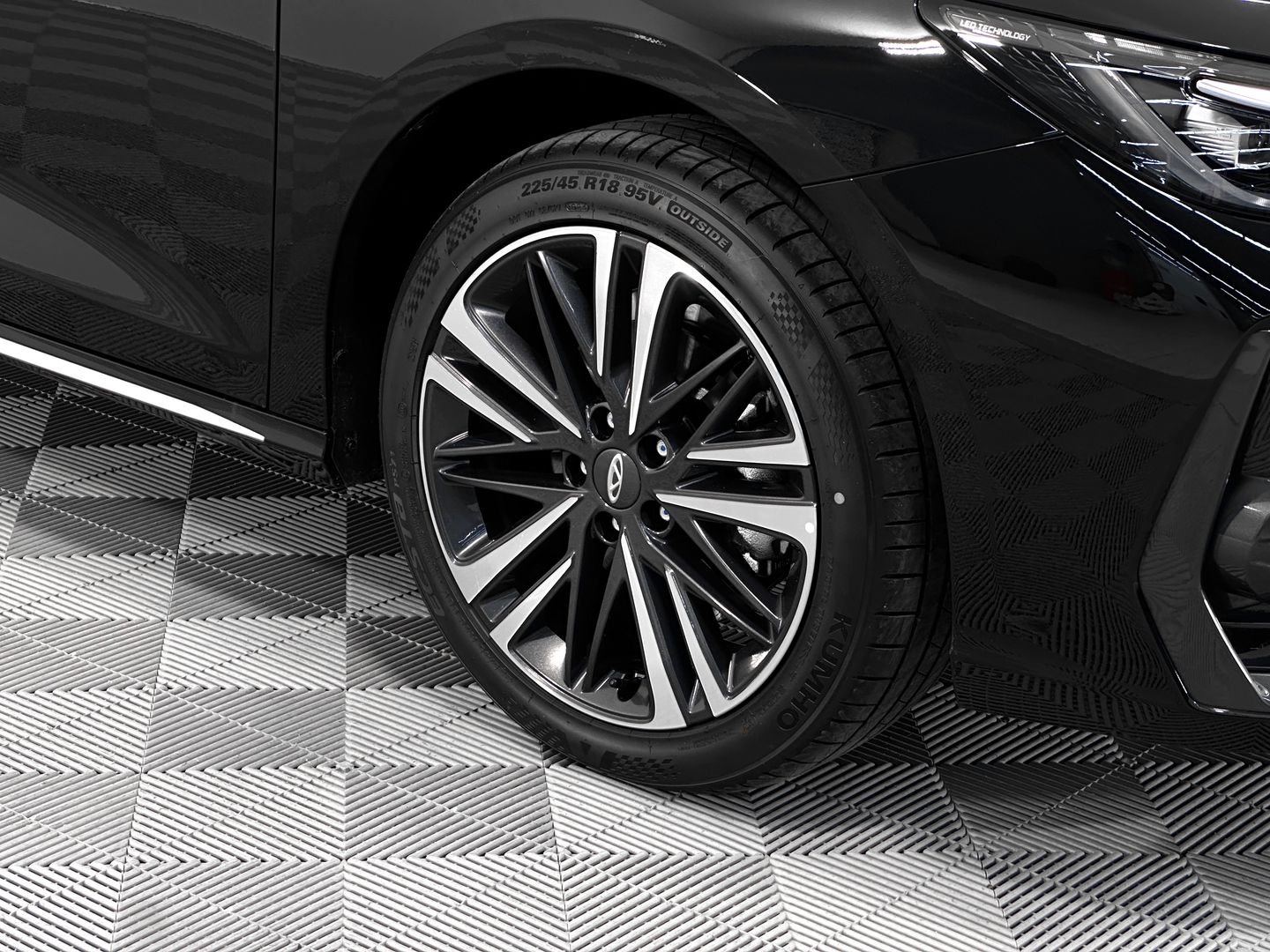 Chery Arrizo 8 1.6 AMT (150 л.с.)