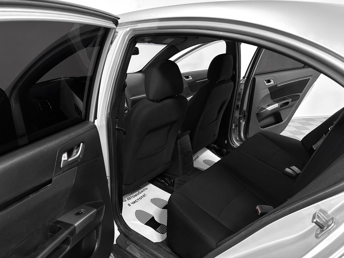 Geely Emgrand EC7 1.5 MT (98 л.с.)