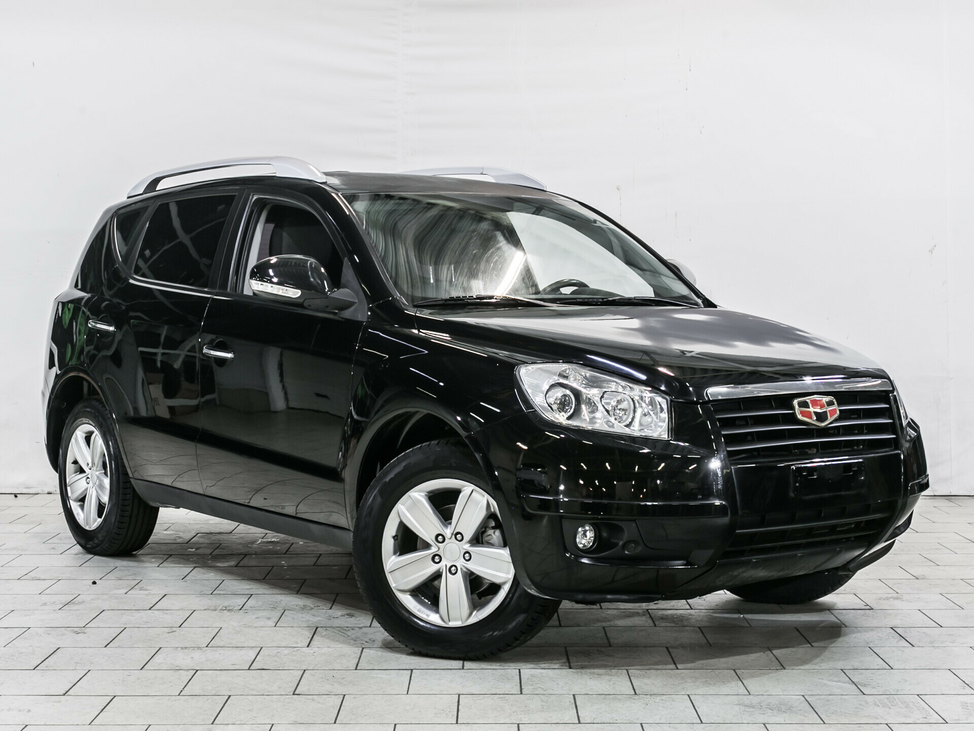Geely Emgrand X7, I 2.0 MT (139 л.с.)