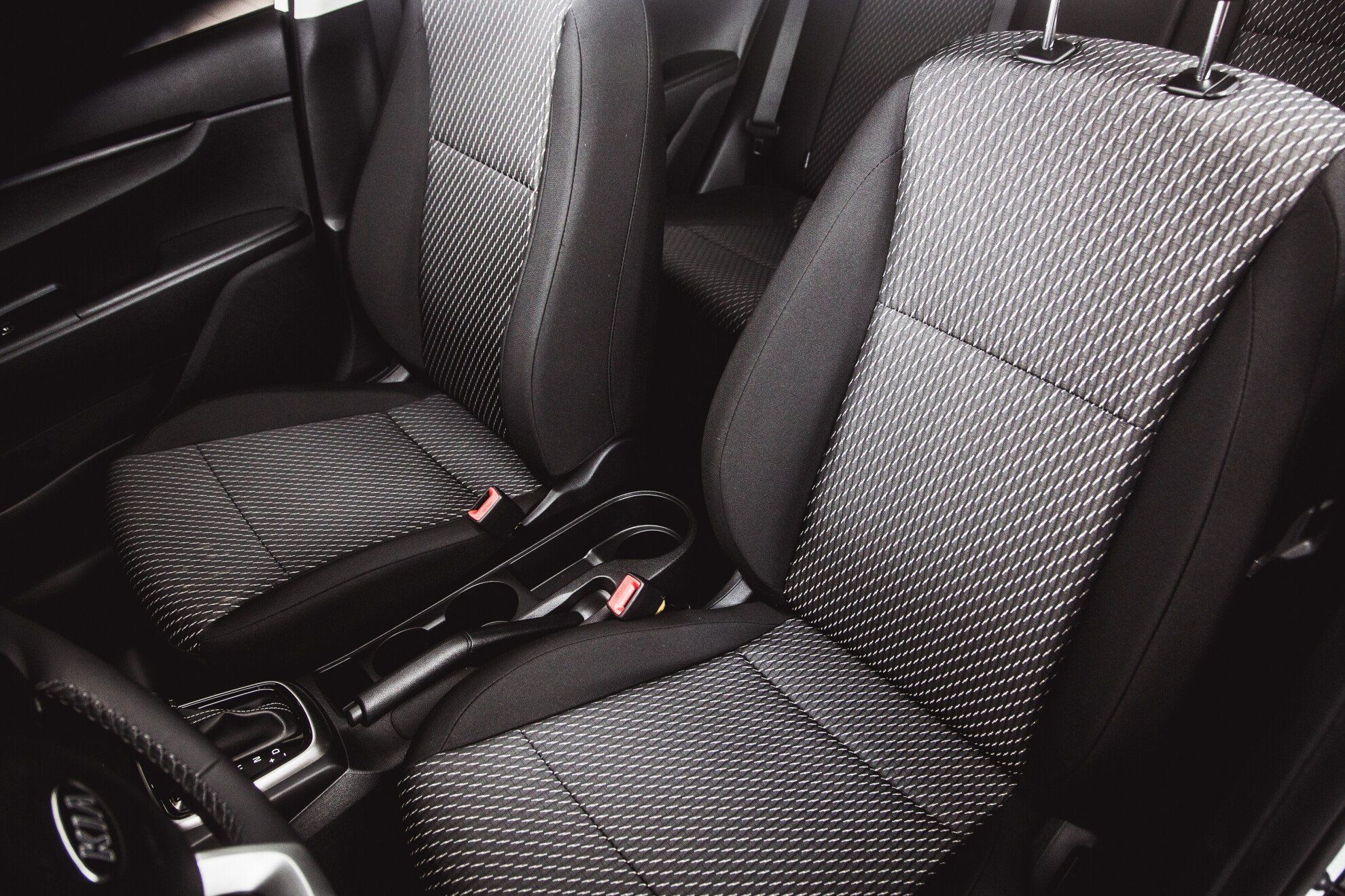 Kia Rio, IV X-Line 1.4 AT (100 л.с.)