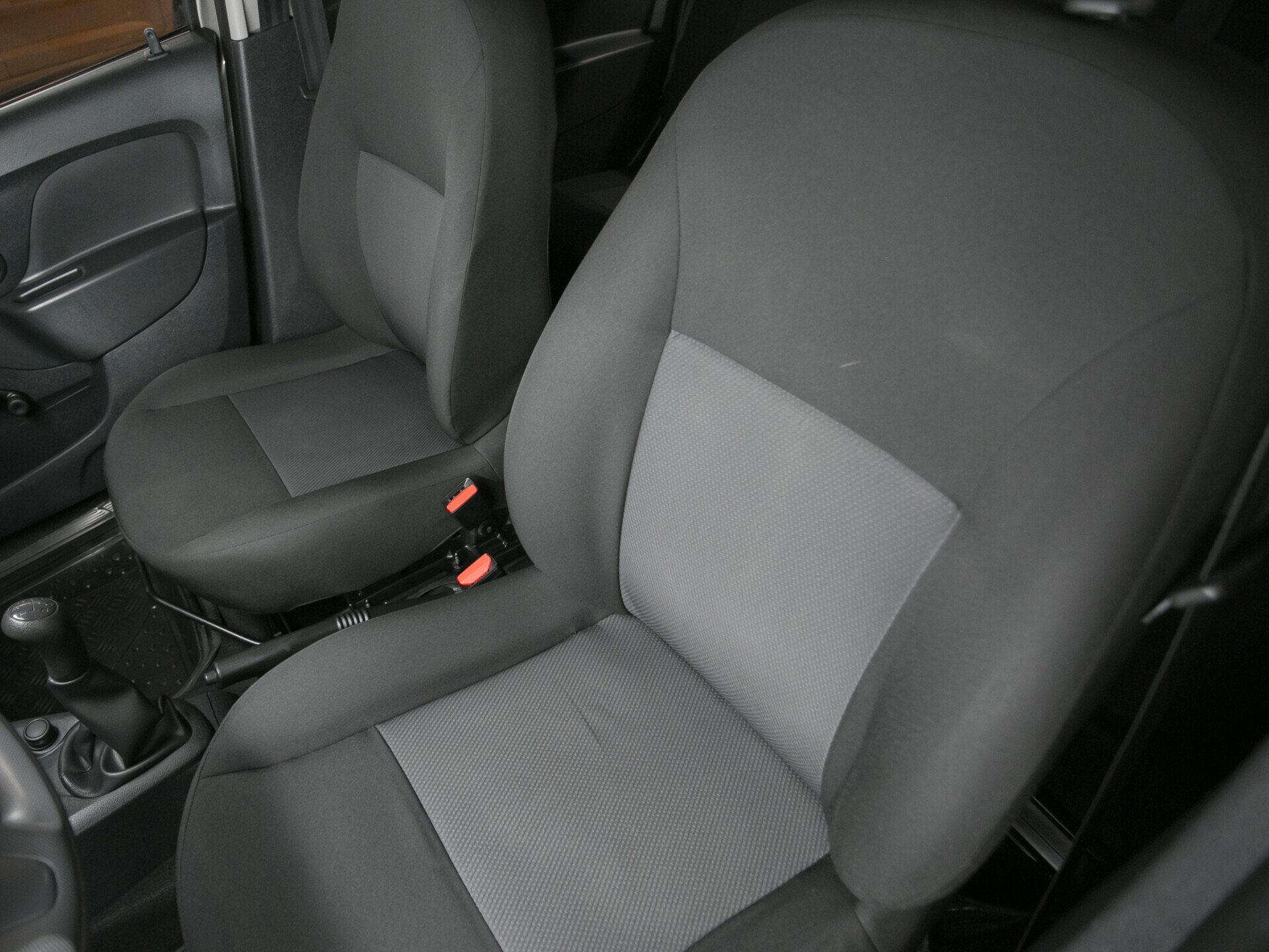 Renault Logan, II 1.6 MT (82 л.с.)