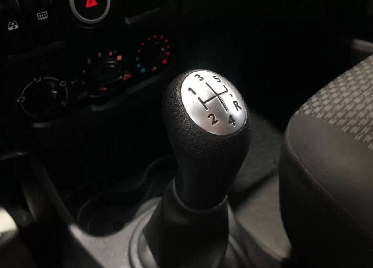 LADA (ВАЗ) Largus, I 1.6 MT (106 л.с.)