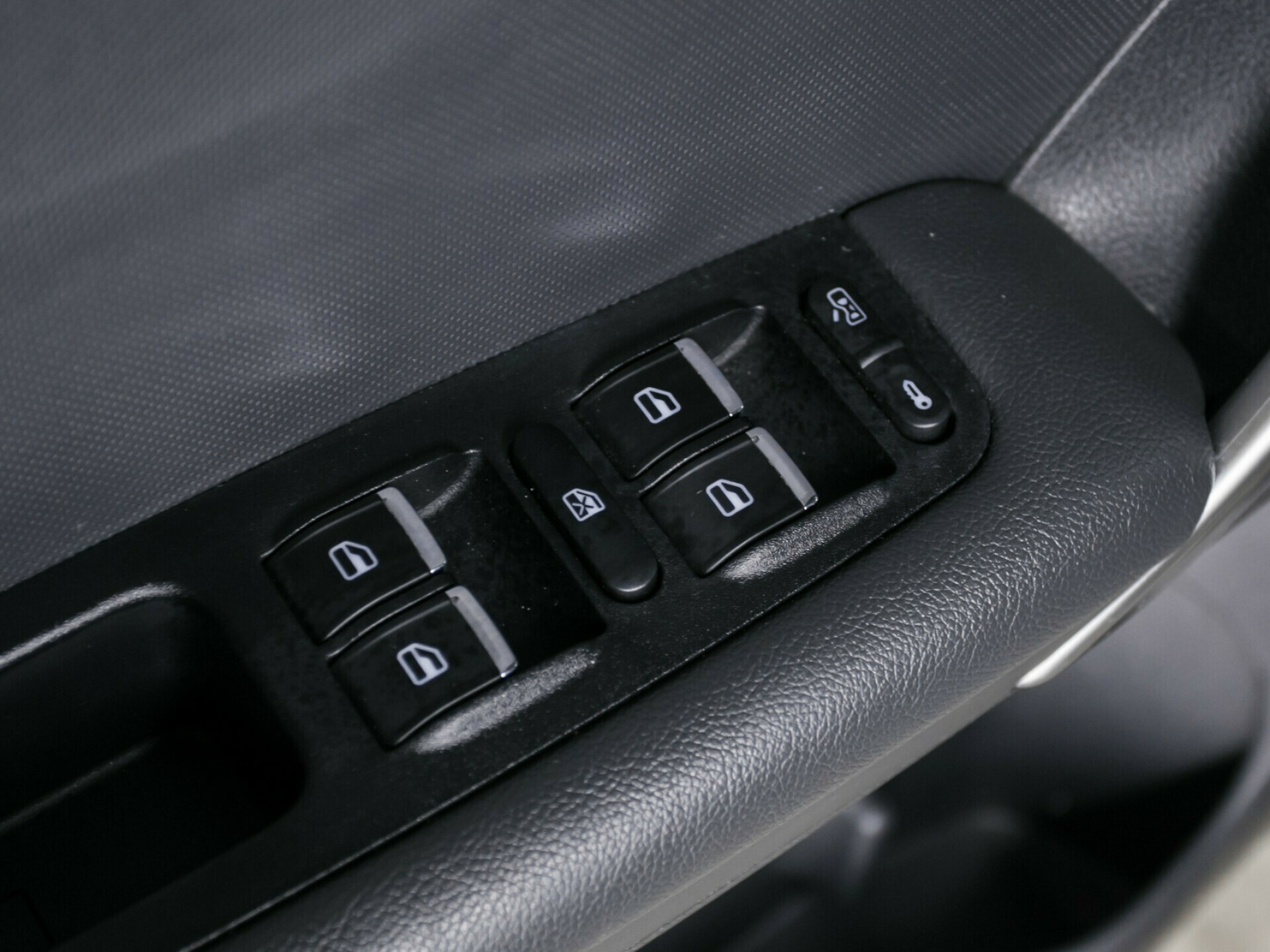 Chery Tiggo 3, I 1.6 MT (126 л.с.)