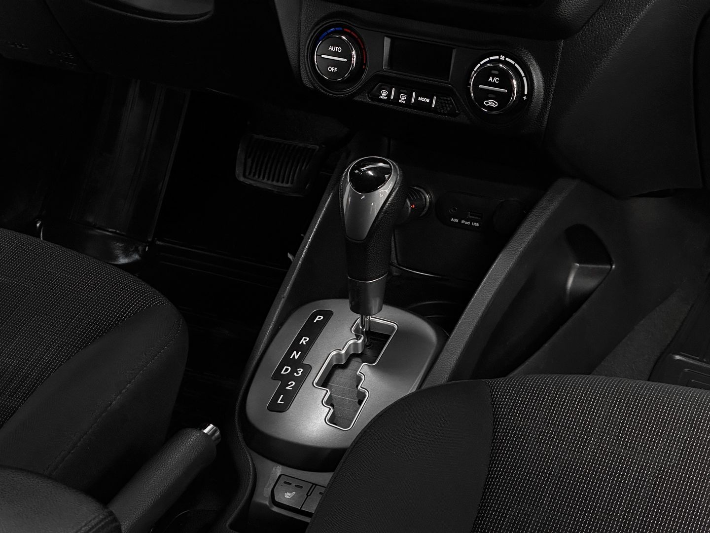 Kia Rio, III 6-speed 1.6 AT (123 л.с.)