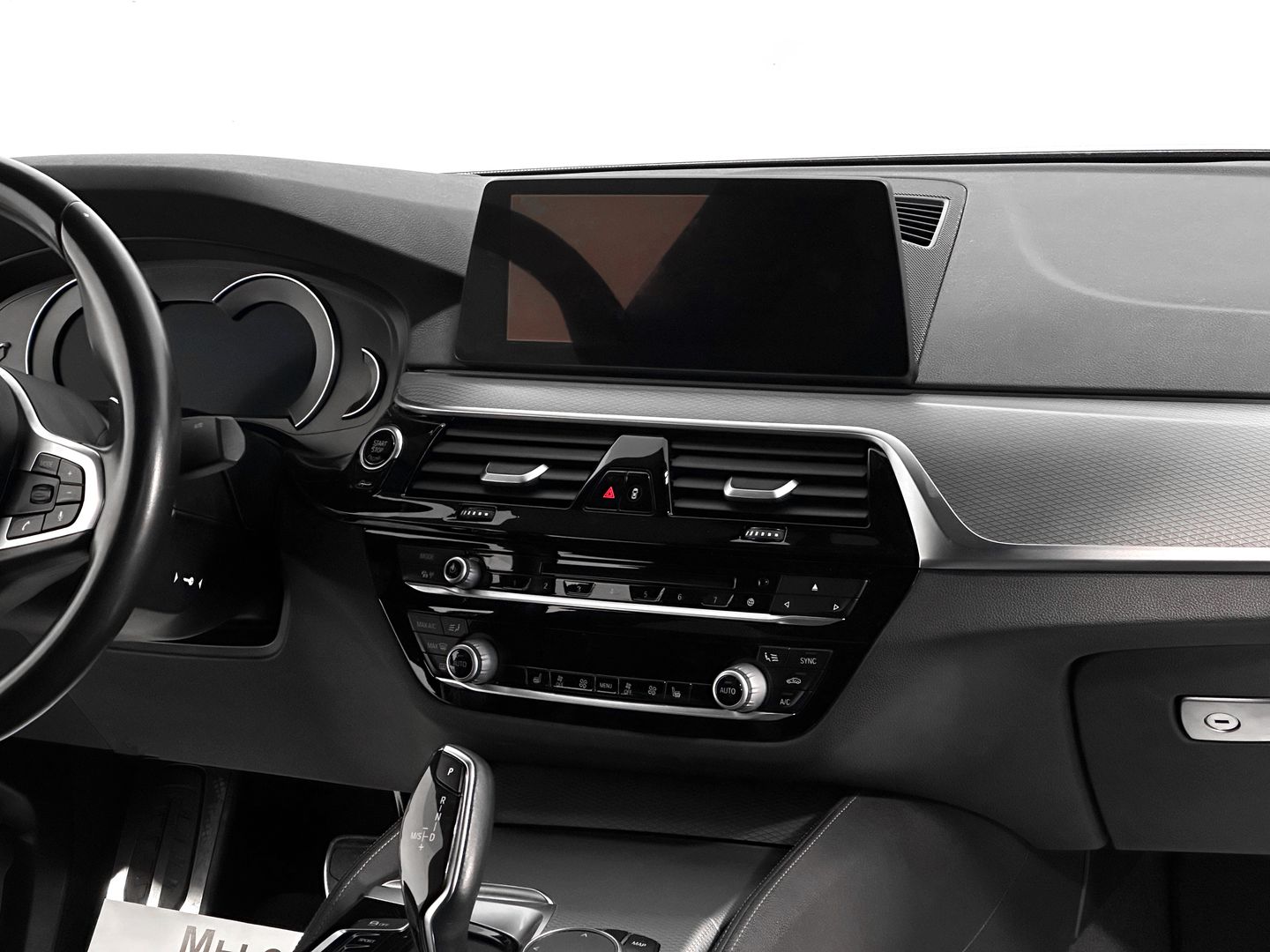 BMW 5 серии, VII (G30/G31) 520d 2.0d AT (190 л.с.)