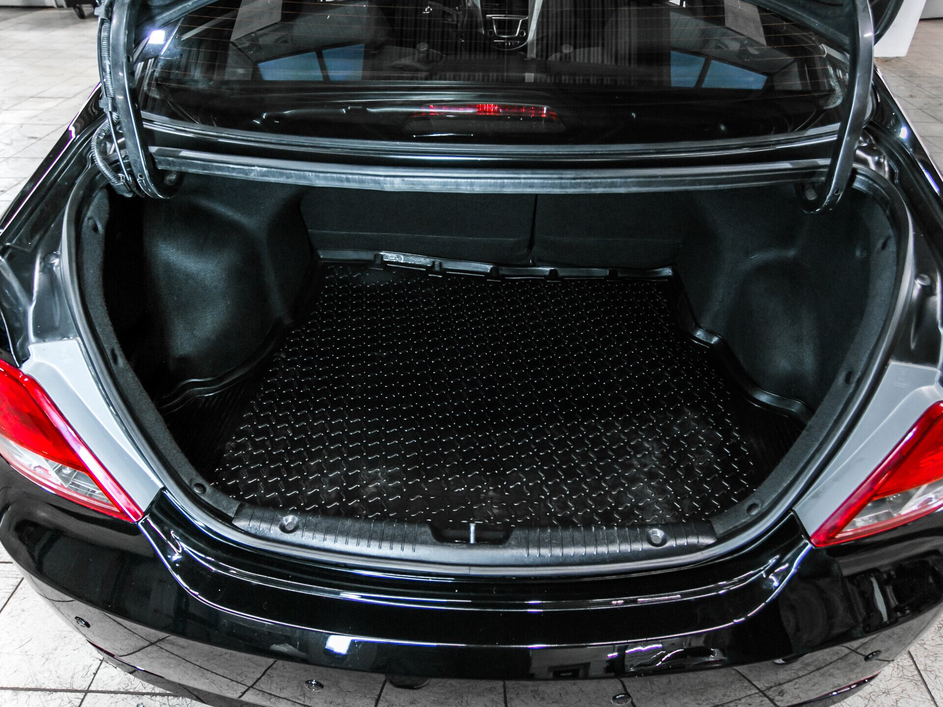 Hyundai Solaris, I Рестайлинг 1.6 AT (123 л.с.)