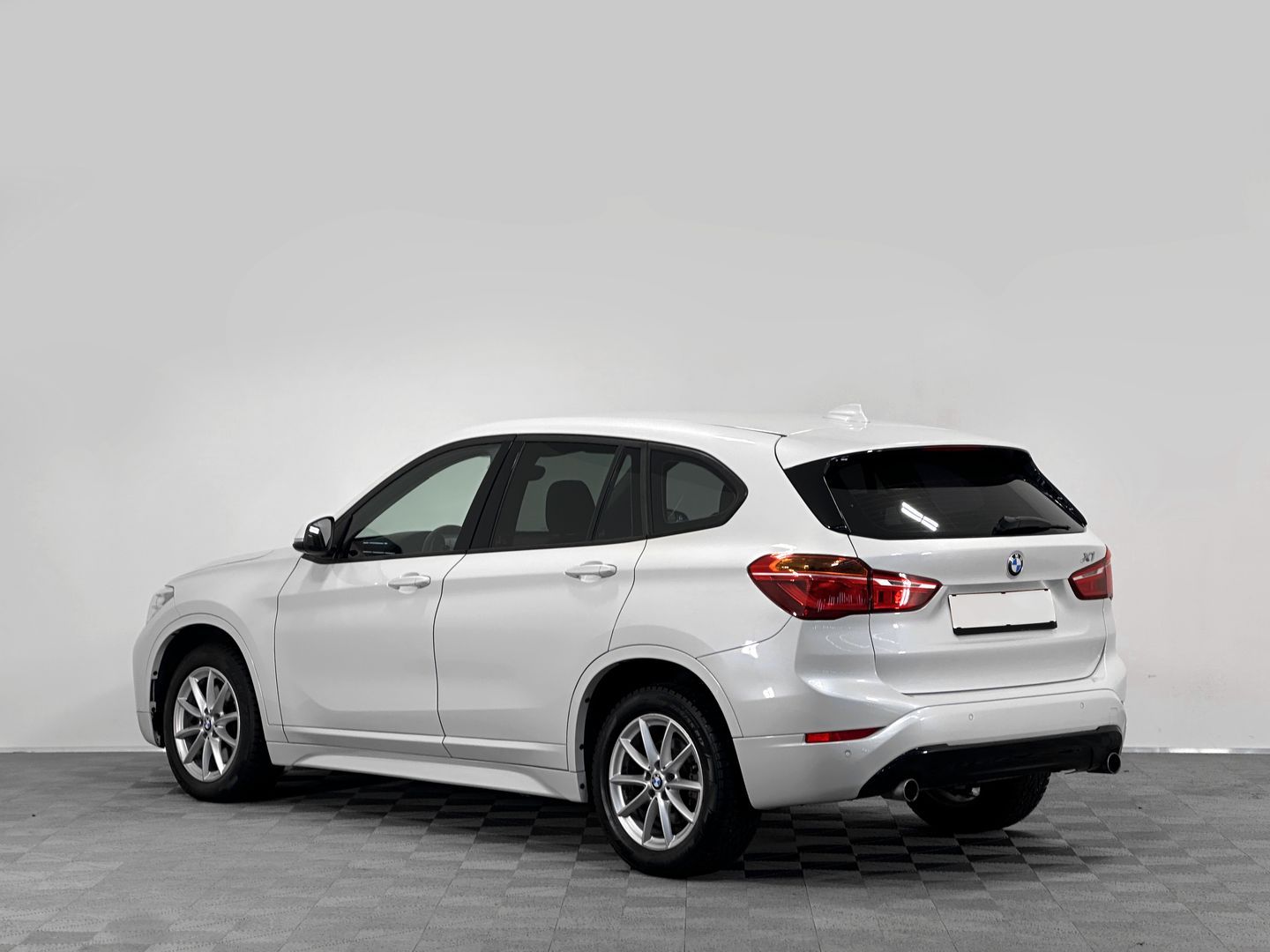 BMW X1, II (F48) 20i xDrive 2.0 AT (192 л.с.) 4WD