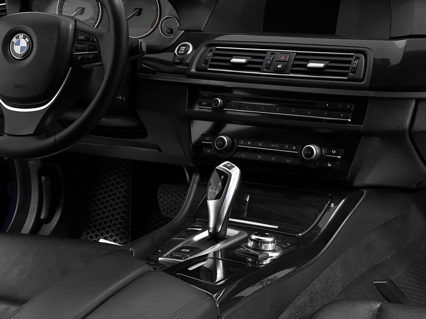 BMW 5 серии, VI (F10/F11/F07) 528i 2.0 AT (245 л.с.)