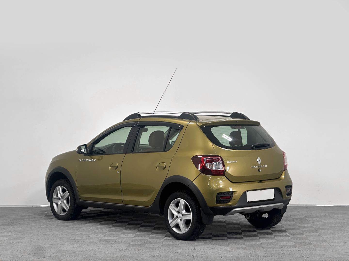 Renault Sandero, II Stepway 1.6 MT (113 л.с.)