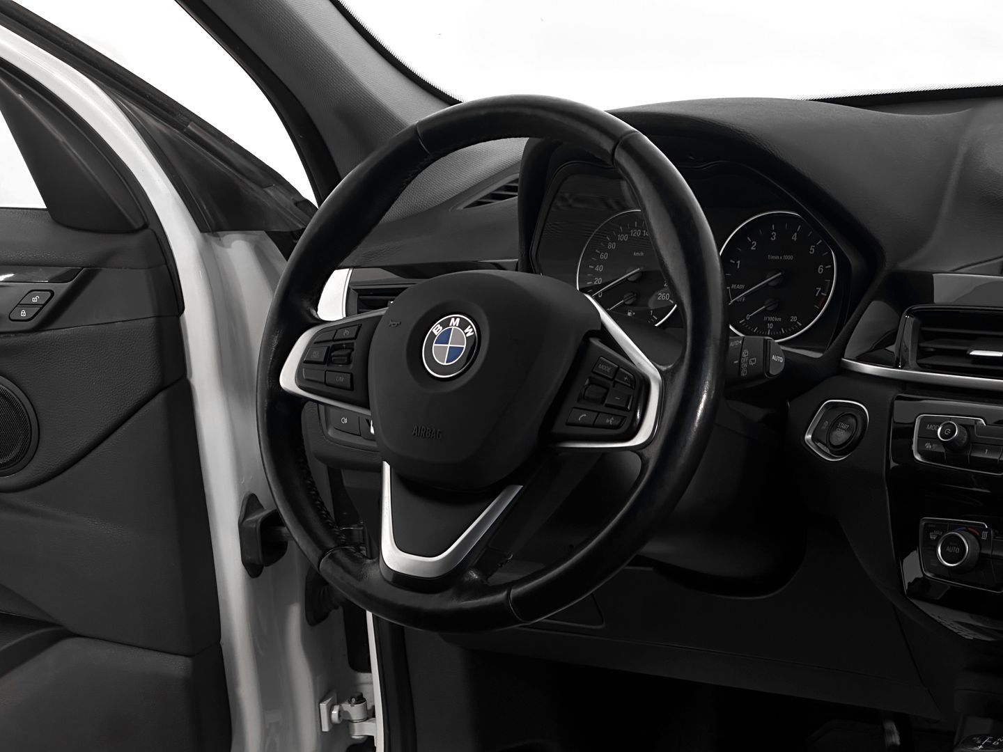 BMW X1, II (F48) 20i xDrive 2.0 AT (192 л.с.) 4WD