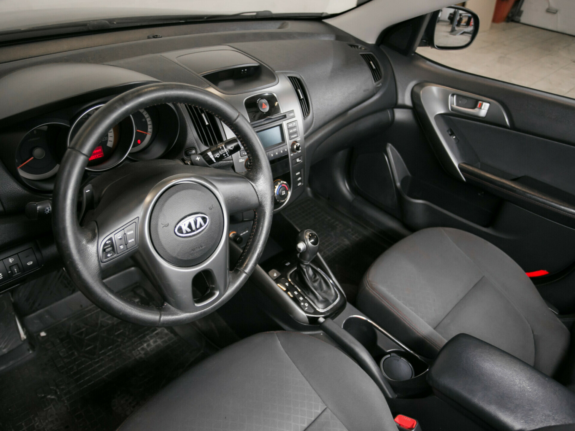 Kia Cerato, II 6-speed 1.6 AT (126 л.с.)
