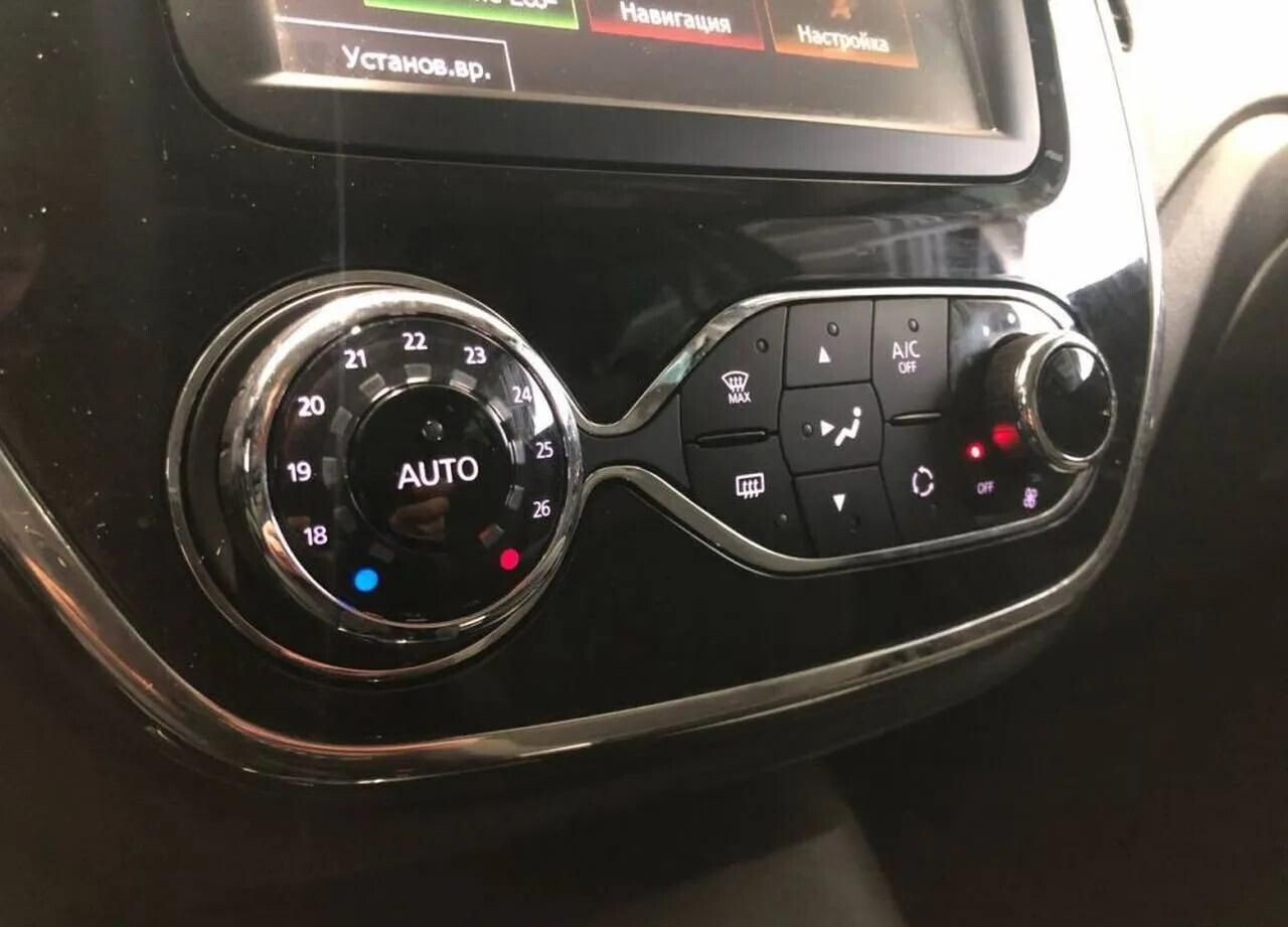 Renault Kaptur, I 2.0 AT (143 л.с.) 4WD