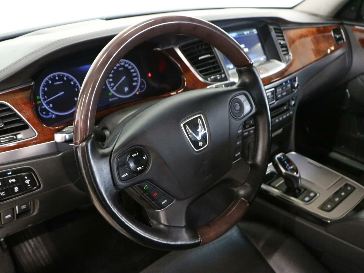 Hyundai Equus, II Рестайлинг 3.8 AT (334 л.с.)