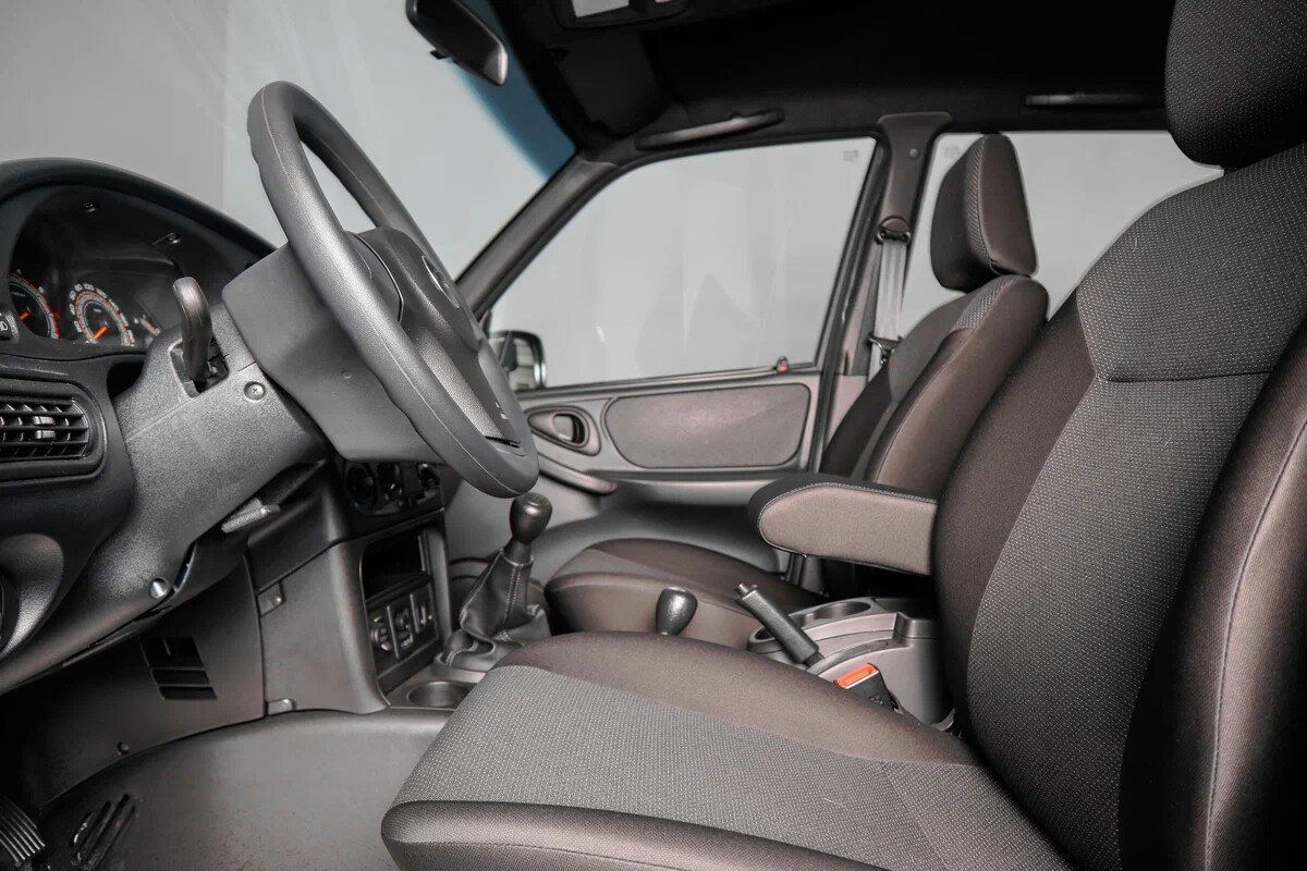 LADA (ВАЗ) Niva, I Рестайлинг (Travel) 1.7 MT (80 л.с.) 4WD