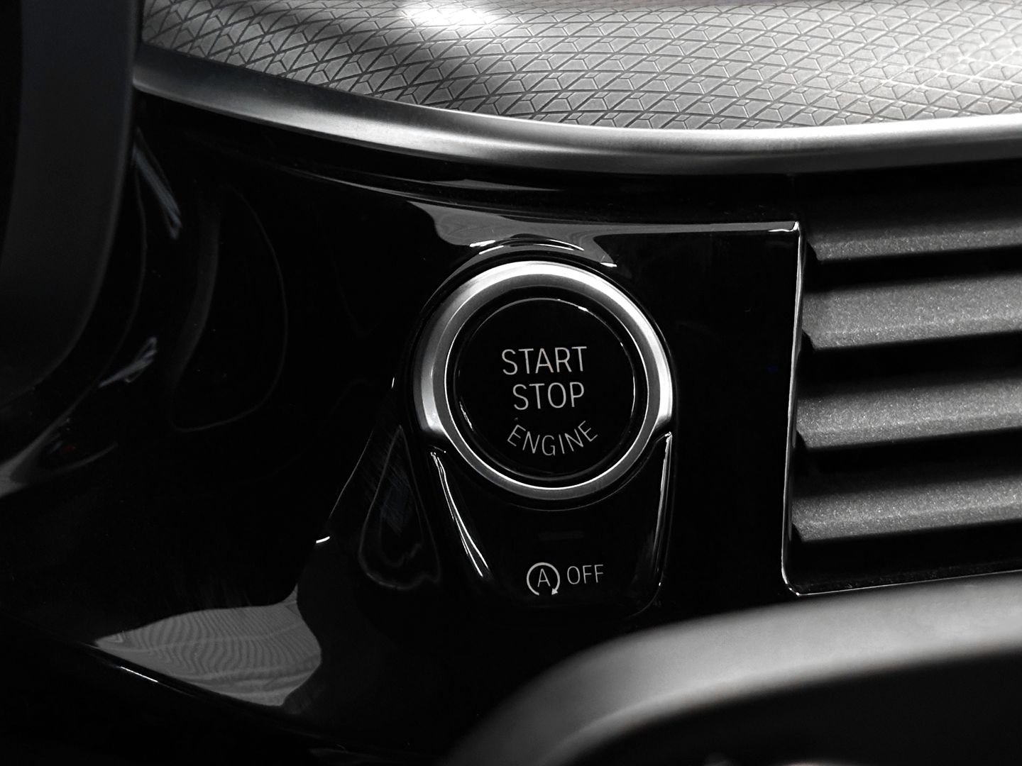 BMW 5 серии, VII (G30/G31) 520d 2.0d AT (190 л.с.)