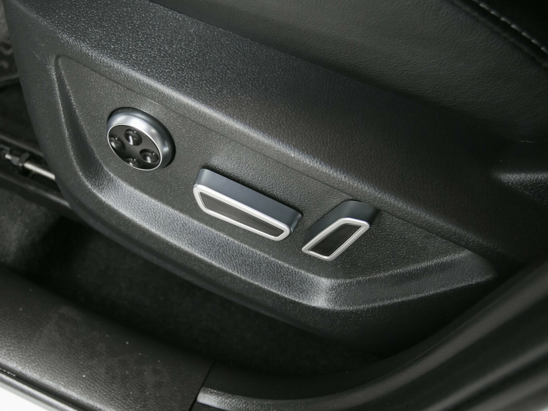 Chery Tiggo 4, I Рестайлинг 2.0 CVT (122 л.с.)