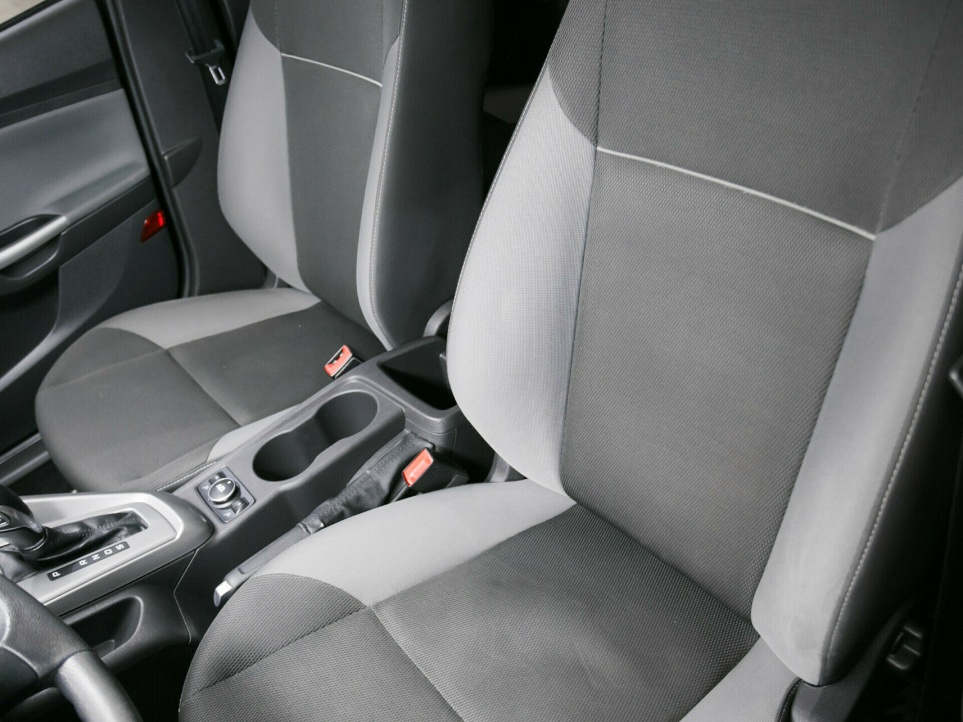 Ford Focus, III 1.6 AMT (125 л.с.)